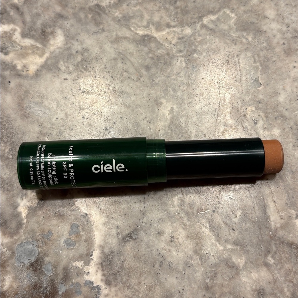 Full-sized Ciele Sculpt & Protect SPF 30 bronzing contour stick - 01 Light